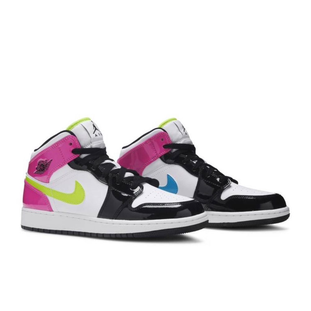 Air Jordan 1 Mid SE GS ‘Cyber Active Fuchsia

Size 38 EU
Size 5.5Y US